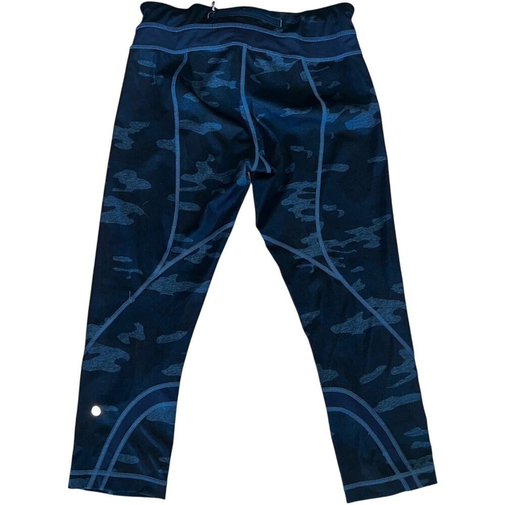 EUC Lululemon Run Inspire Crop II Leggings Oil Slick Blue Camo Women's Size 8
